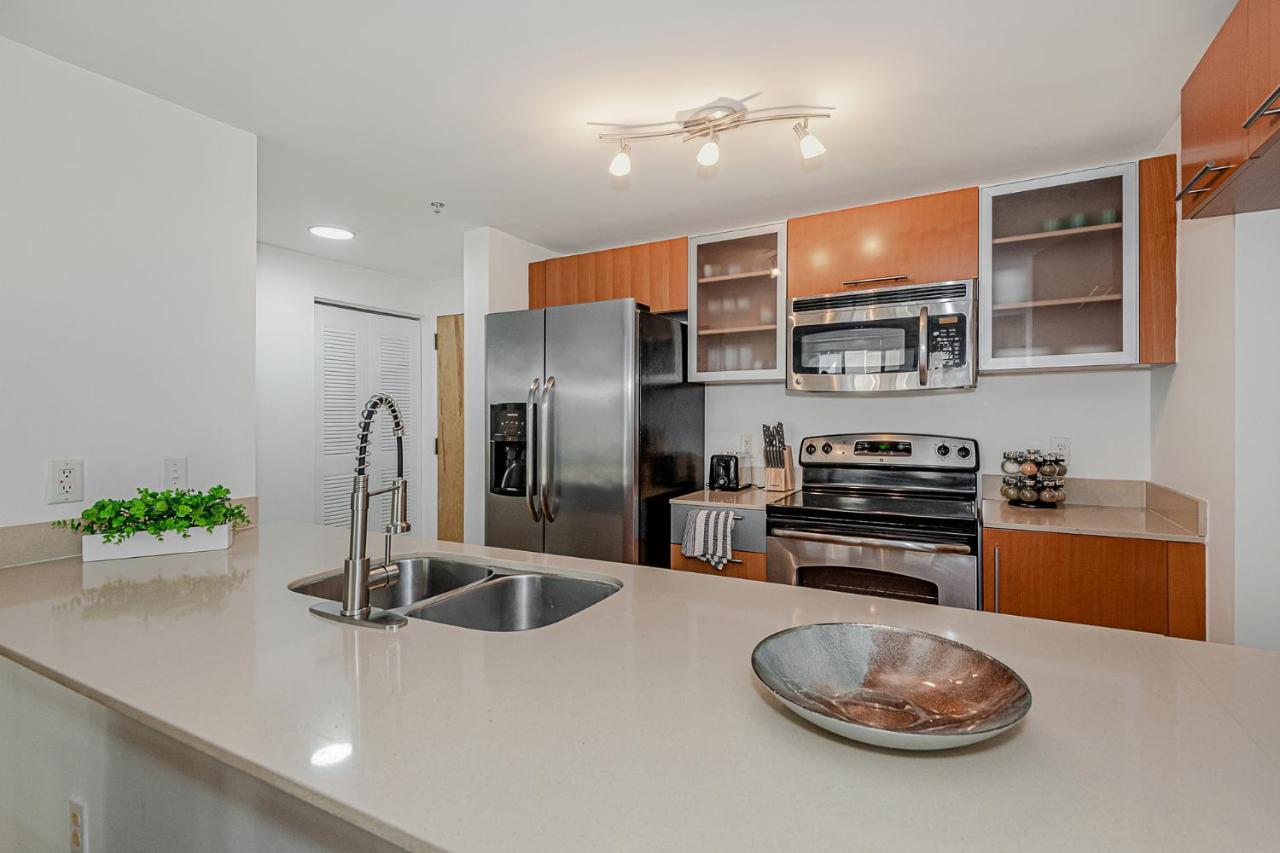 Lovely Condo With City & Ocean Views. Sleep Up To 6 People! Miami Exterior photo